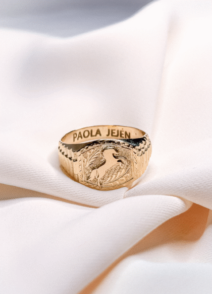 ANILLO EN ORO TIPO CABALLO